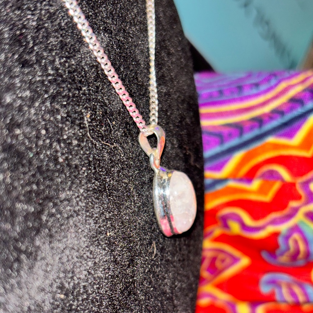 Elegant 925 Silver Moonstone Pendant on 18” Necklace - Picture 2 of 5